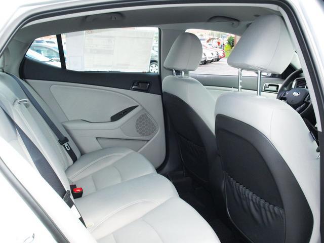 Kia Optima 2013 photo 1