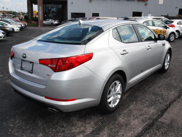 Kia Optima 2013 photo 2