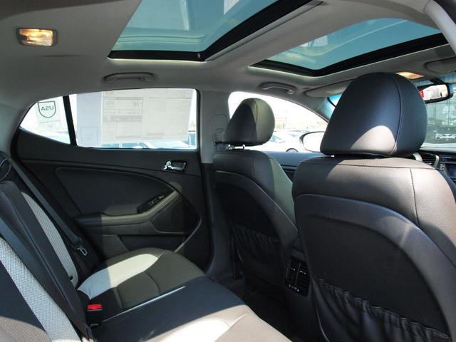 Kia Optima 2013 photo 1