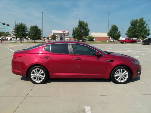 Kia Optima 2013 photo 1