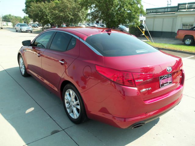 Kia Optima 2013 photo 2