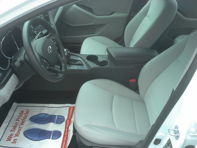 Kia Optima 2013 photo 1