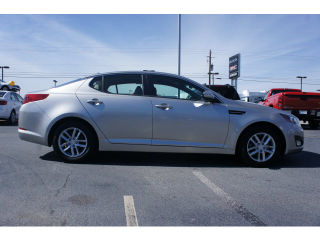 Kia Optima 2013 photo 2