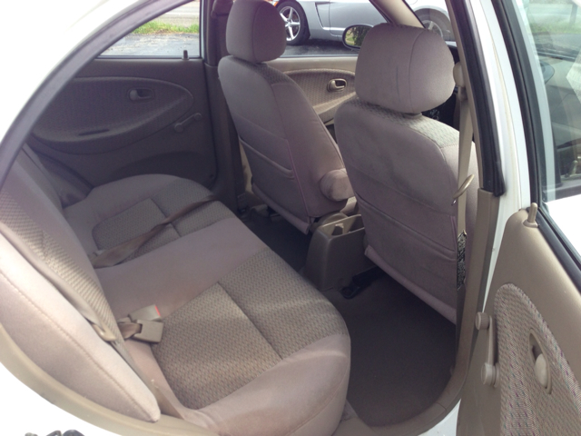 Kia Rio 2002 photo 2