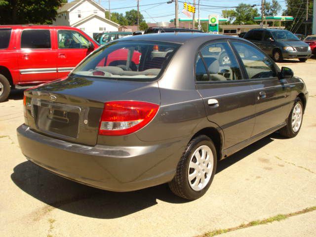 Kia Rio 2003 photo 1