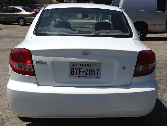 Kia Rio 2004 photo 2