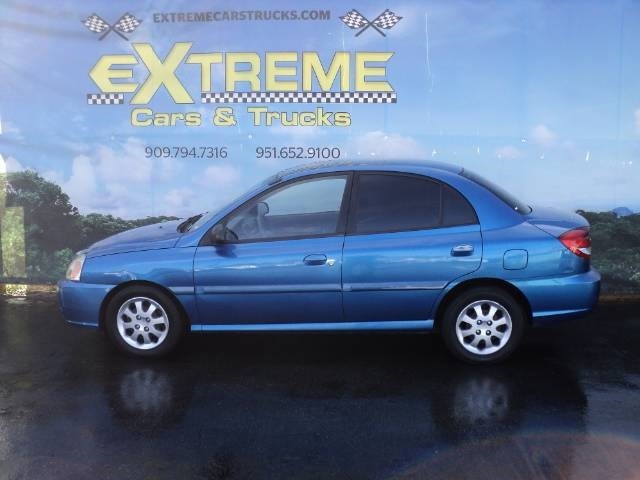 Kia Rio 2004 photo 3