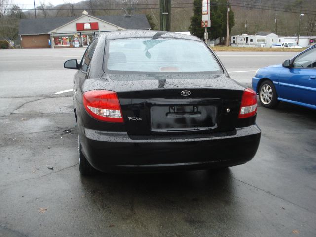 Kia Rio 2004 photo 1