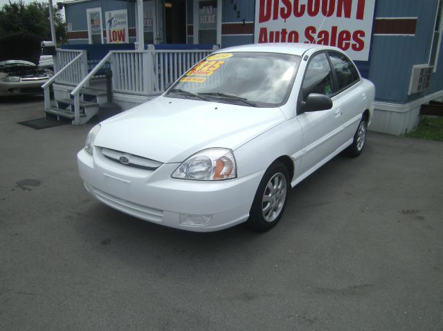 Kia Rio 2004 photo 2