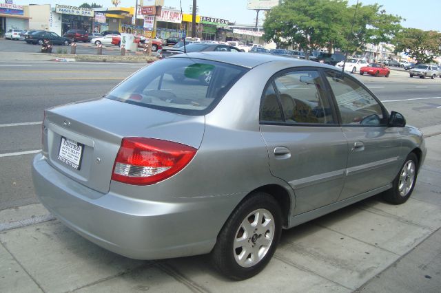 Kia Rio 2004 photo 11