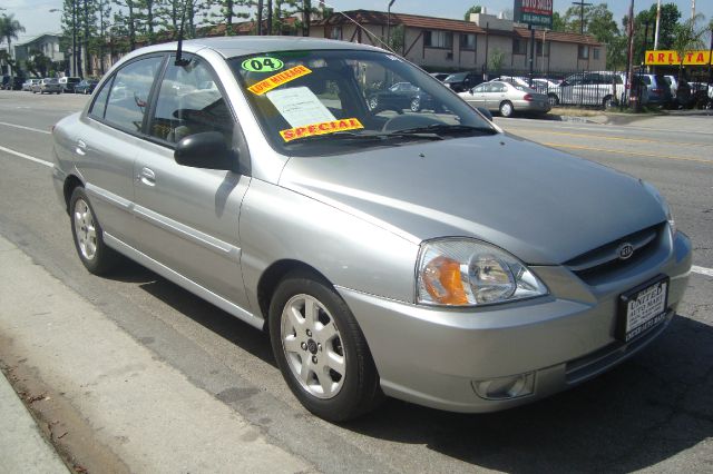 Kia Rio 2004 photo 12
