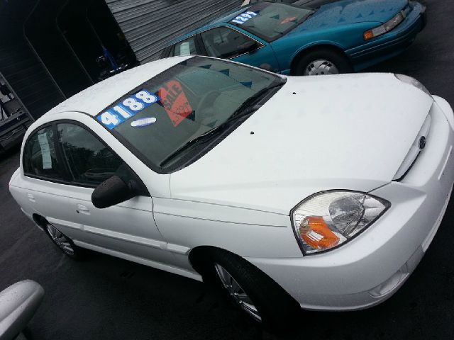Kia Rio 2005 photo 3