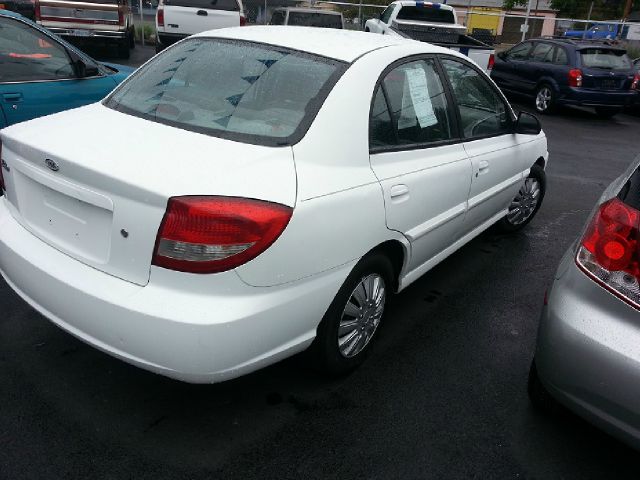Kia Rio 2005 photo 4