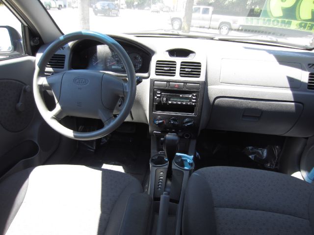 Kia Rio 2005 photo 4