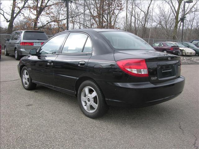 Kia Rio 2005 photo 2