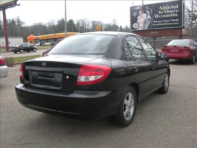 Kia Rio 2005 photo 3