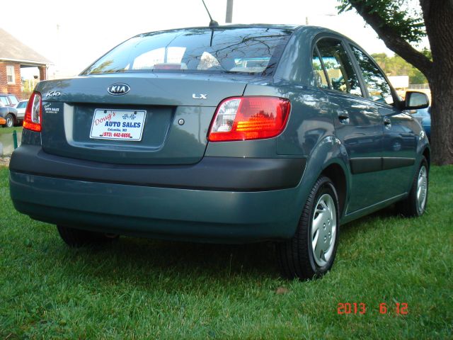 Kia Rio 2007 photo 3