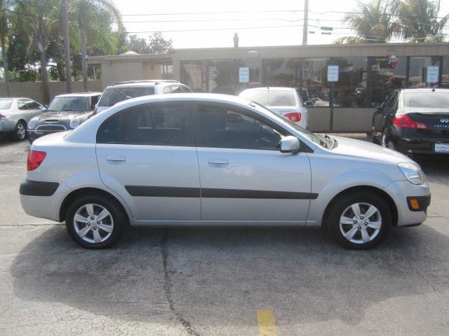 Kia Rio 2008 photo 4