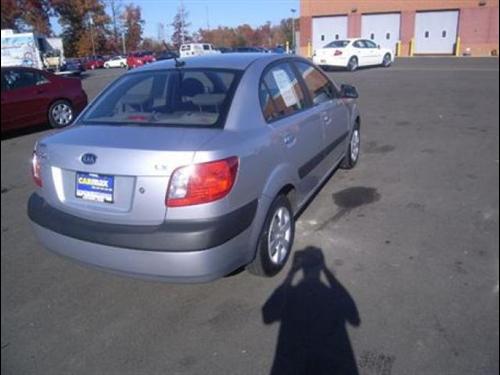 Kia Rio 2009 photo 3