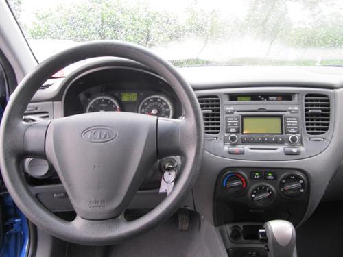 Kia Rio 2009 photo 1