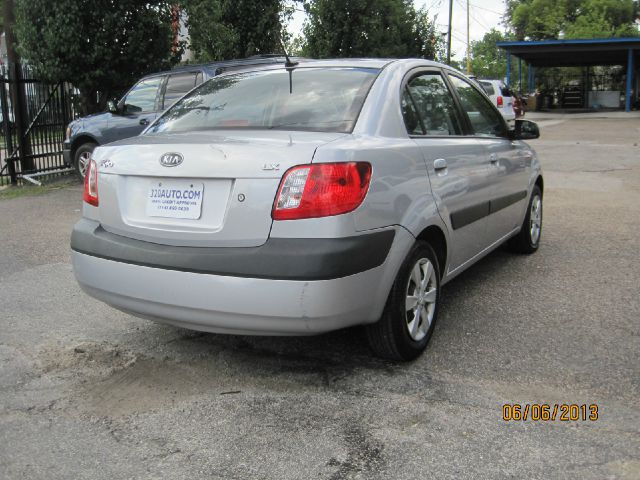Kia Rio 2009 photo 1