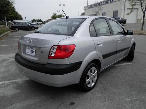 Kia Rio 2009 photo 1