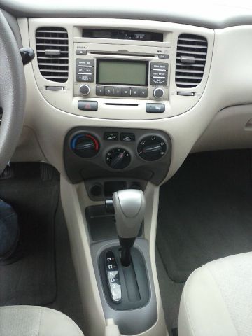 Kia Rio 2009 photo 3