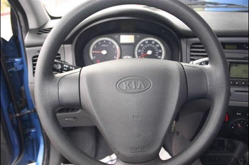 Kia Rio 2009 photo 4