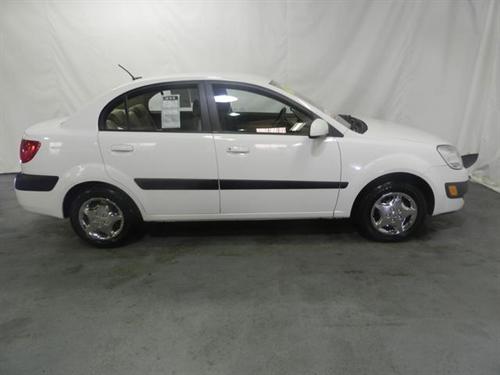 Kia Rio 2009 photo 1