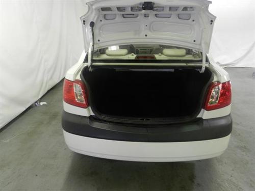 Kia Rio 2009 photo 4