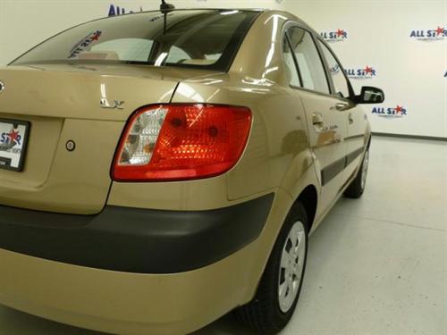 Kia Rio 2009 photo 1