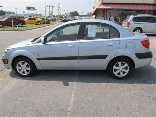 Kia Rio 2009 photo 1