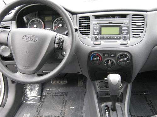 Kia Rio 2009 photo 4