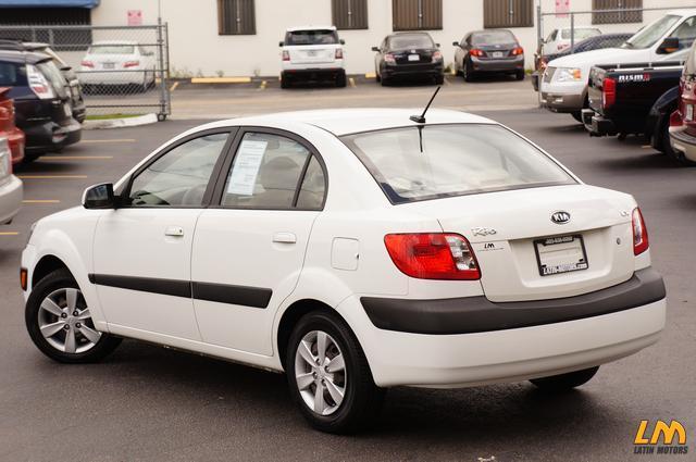 Kia Rio 2009 photo 3