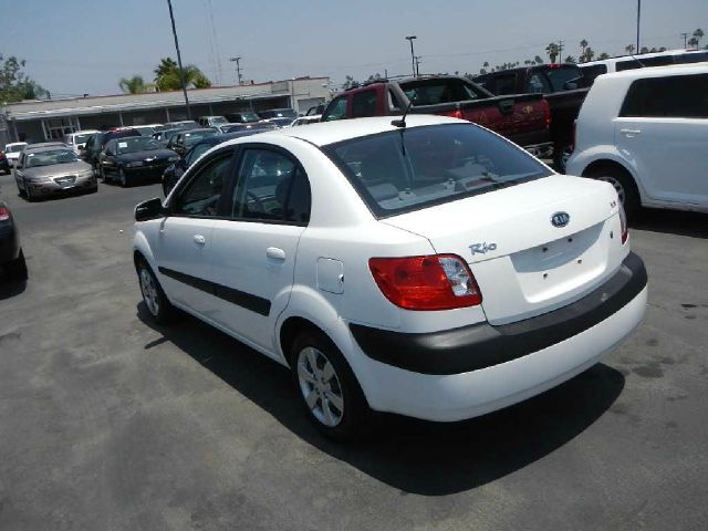 Kia Rio 2009 photo 3