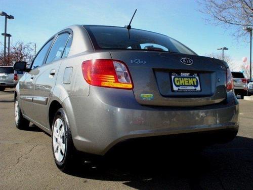 Kia Rio 2010 photo 2