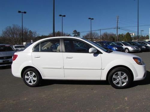 Kia Rio 2010 photo 2