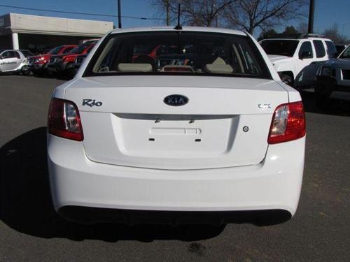 Kia Rio 2010 photo 4