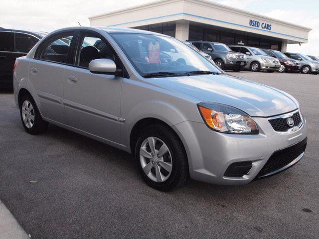 Kia Rio 2010 photo 1