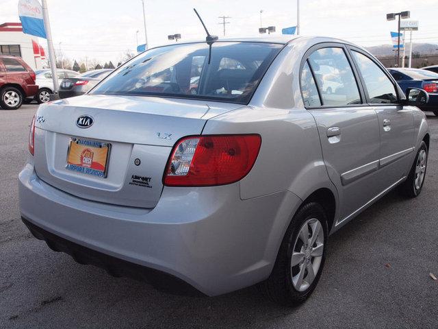 Kia Rio 2010 photo 2