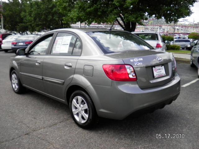 Kia Rio 2010 photo 1