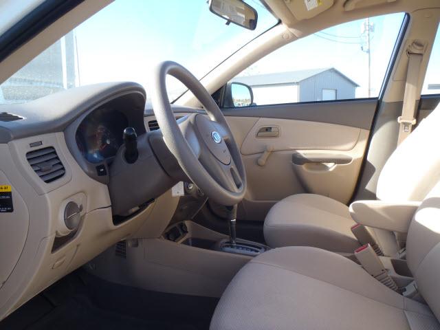 Kia Rio 2010 photo 2