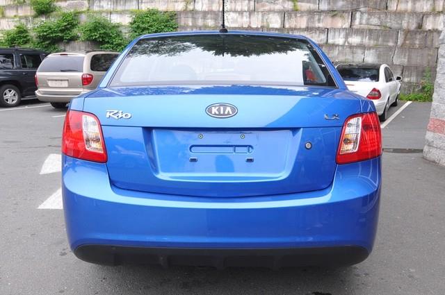 Kia Rio 2010 photo 3