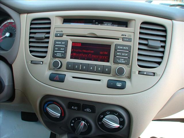 Kia Rio 2010 photo 3