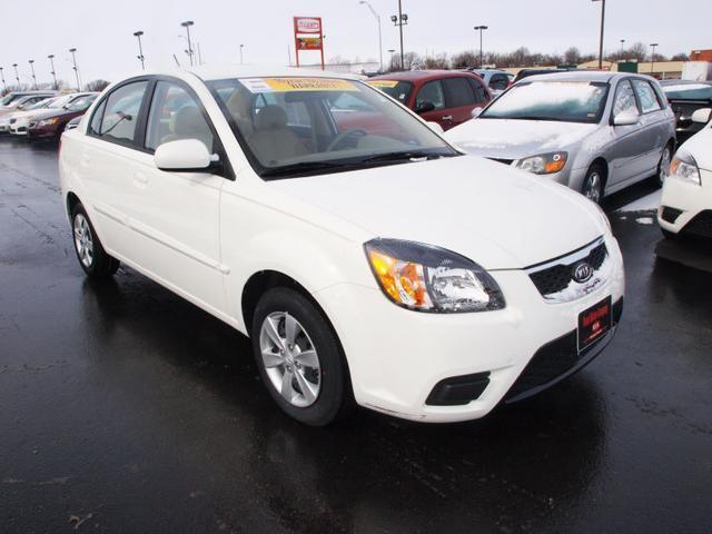 Kia Rio 2010 photo 1