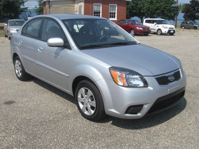 Kia Rio 2010 photo 1