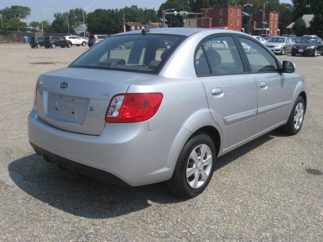Kia Rio 2010 photo 2