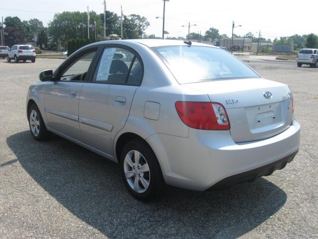 Kia Rio 2010 photo 4