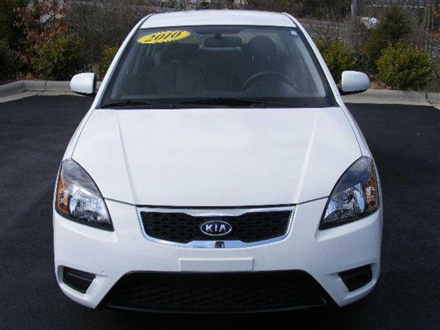 Kia Rio 2010 photo 1