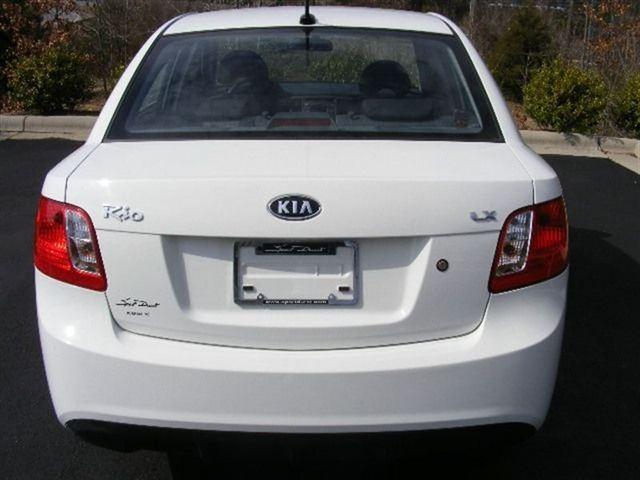 Kia Rio 2010 photo 4